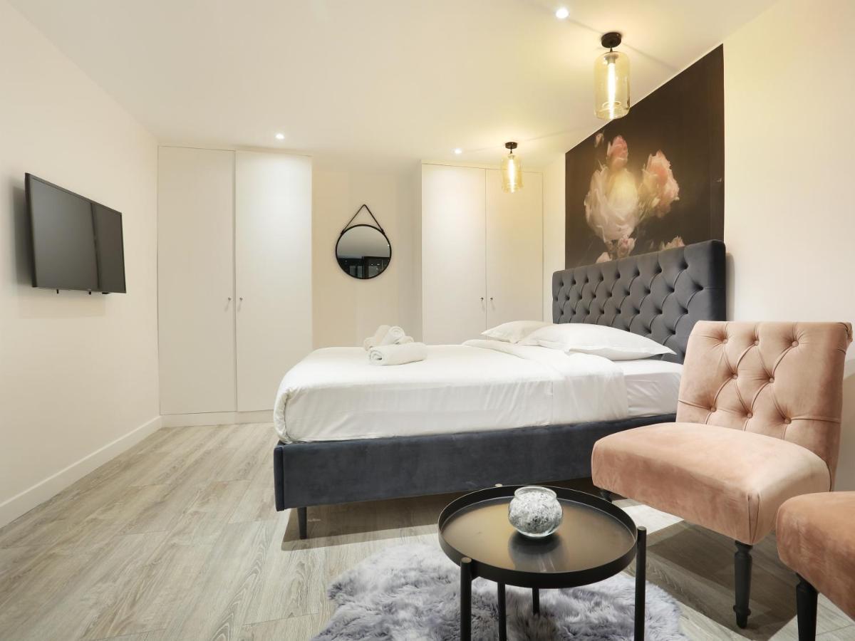 Rent A Room - Apartment St Honore Párizs Kültér fotó