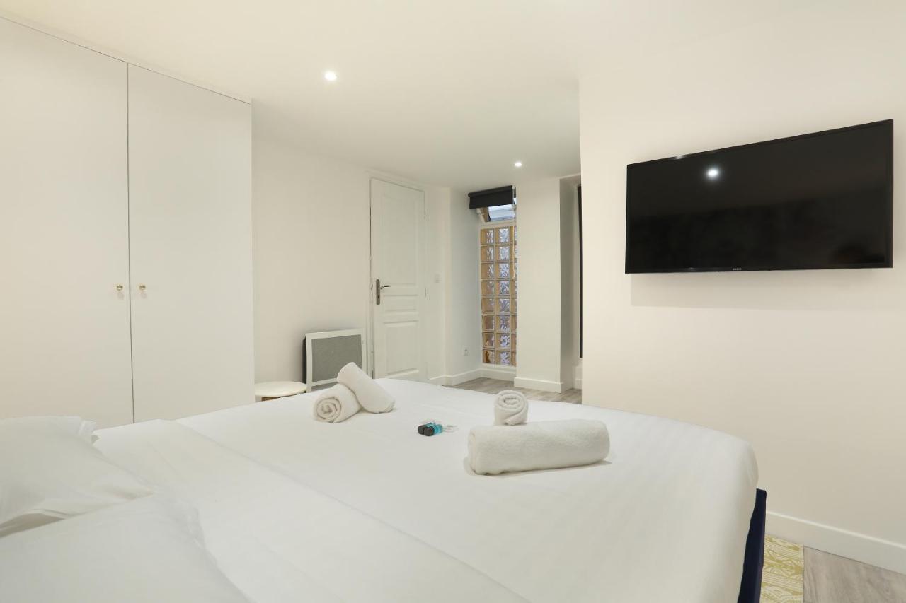 Rent A Room - Apartment St Honore Párizs Kültér fotó